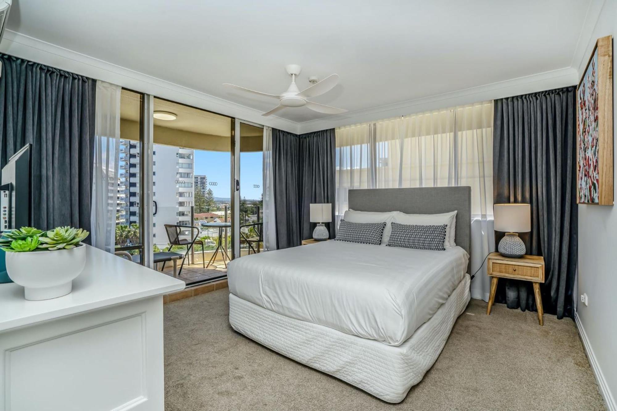 Dorchester On The Beach Gold Coast Exterior foto